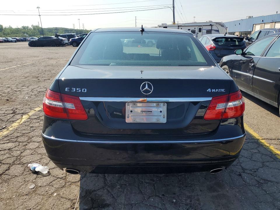 Продажа на аукционе авто 2010 Mercedes-benz E, vin: WDDHF8HBXAA098834, номер лота: 63407596