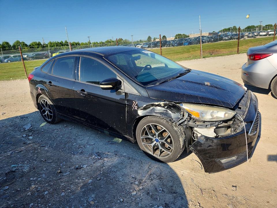 62764556 :رقم المزاد ، 1FADP3F24FL340627 vin ، 2015 Ford Focus مزاد بيع