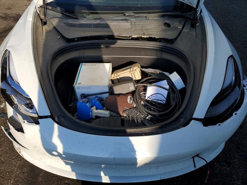 Продажа на аукционе авто 2018 Tesla Model 3, vin: 5YJ3E1EBXJF081400, номер лота: 61976656