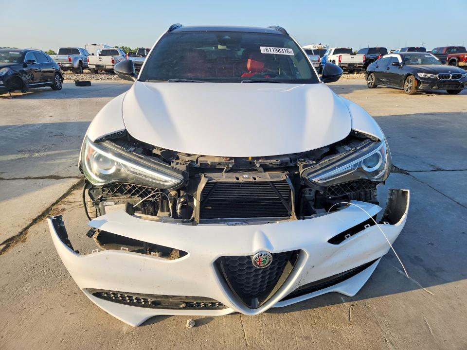 61198316 :رقم المزاد ، ZASPAKBN7L7C75514 vin ، 2020 Alfa Romeo Stelvio مزاد بيع