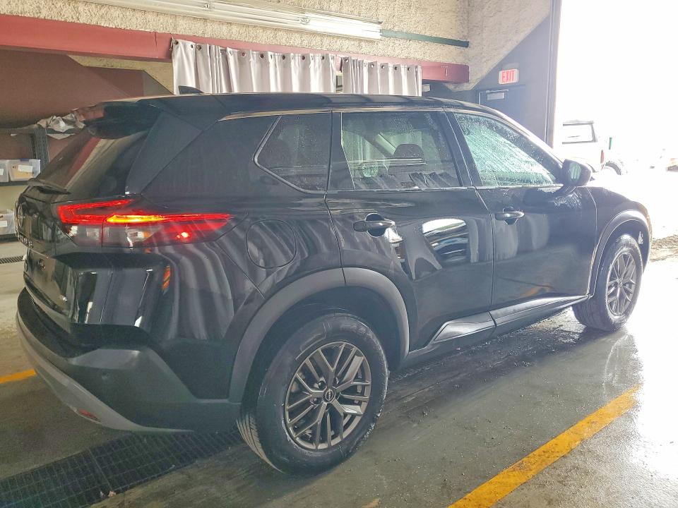 63017136 :رقم المزاد ، 5N1BT3AB2PC787703 vin ، 2023 Nissan Rogue مزاد بيع