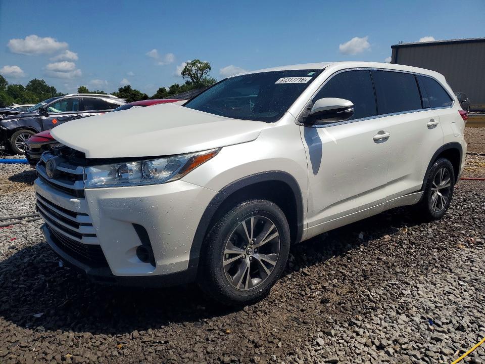 Auction sale of the 2017 Toyota Highlander, vin: 5TDZARFHXHS031366, lot number: 61317716