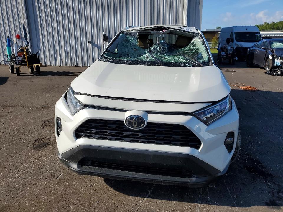 85622365 :رقم المزاد ، 2T3C1RFV2MW149092 vin ، 2021 Toyota Rav4 مزاد بيع