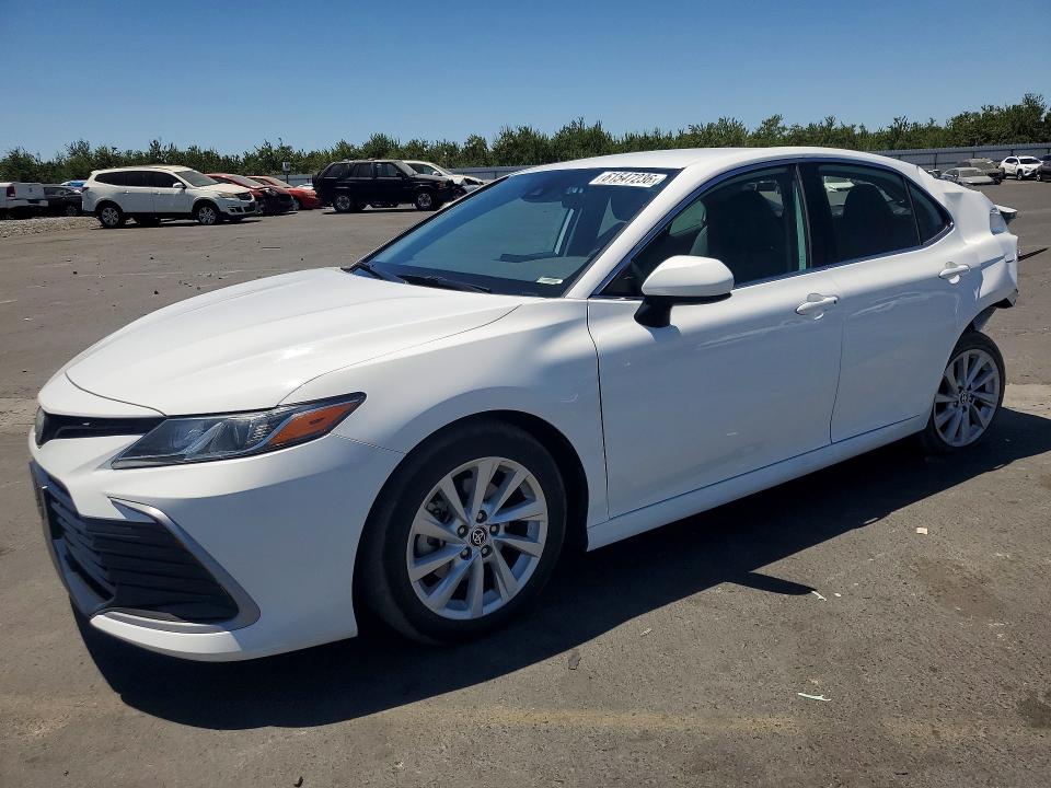 Продажа на аукционе авто 2022 Toyota Camry, vin: 4T1C11AK0NU653276, номер лота: 61547236