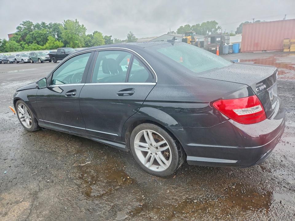 2013 Mercedes-benz C მანქანა იყიდება აუქციონზე, vin: WDDGF8AB8DR276753, აუქციონის ნომერი: 61673276