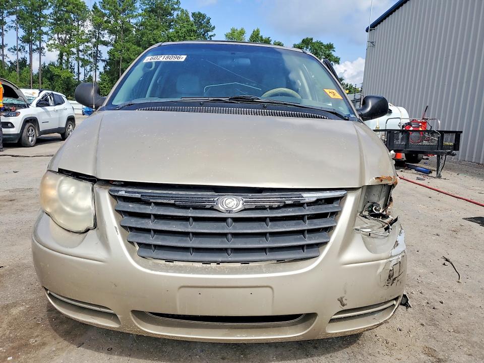 60218096 :رقم المزاد ، 2A4GP54L26R698325 vin ، 2006 Chrysler Town & Country مزاد بيع