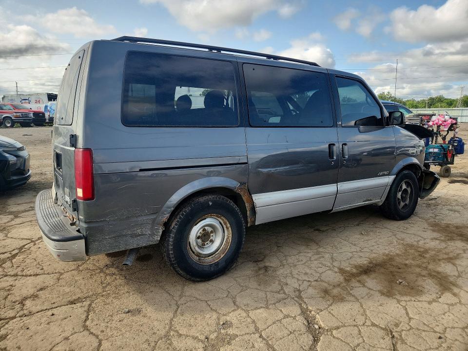 Продаж на аукціоні авто 2000 Chevrolet Astro, vin: 1GNDM19W5YB135226, номер лоту: 61893766