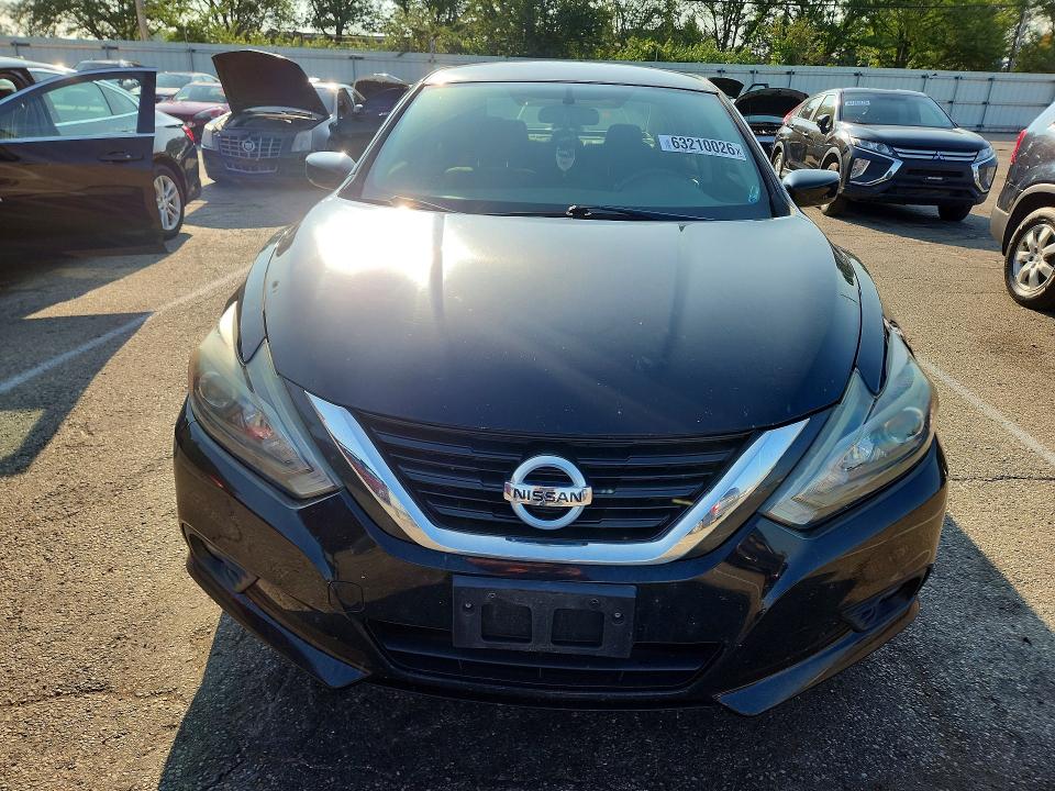 Продаж на аукціоні авто 2017 Nissan Altima, vin: 1N4AL3AP8HN353048, номер лоту: 63210026