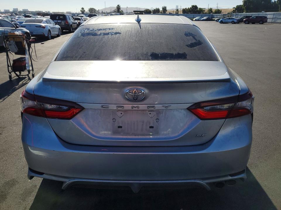 2022 Toyota Camry მანქანა იყიდება აუქციონზე, vin: 4T1T11AK8NU696585, აუქციონის ნომერი: 60047696