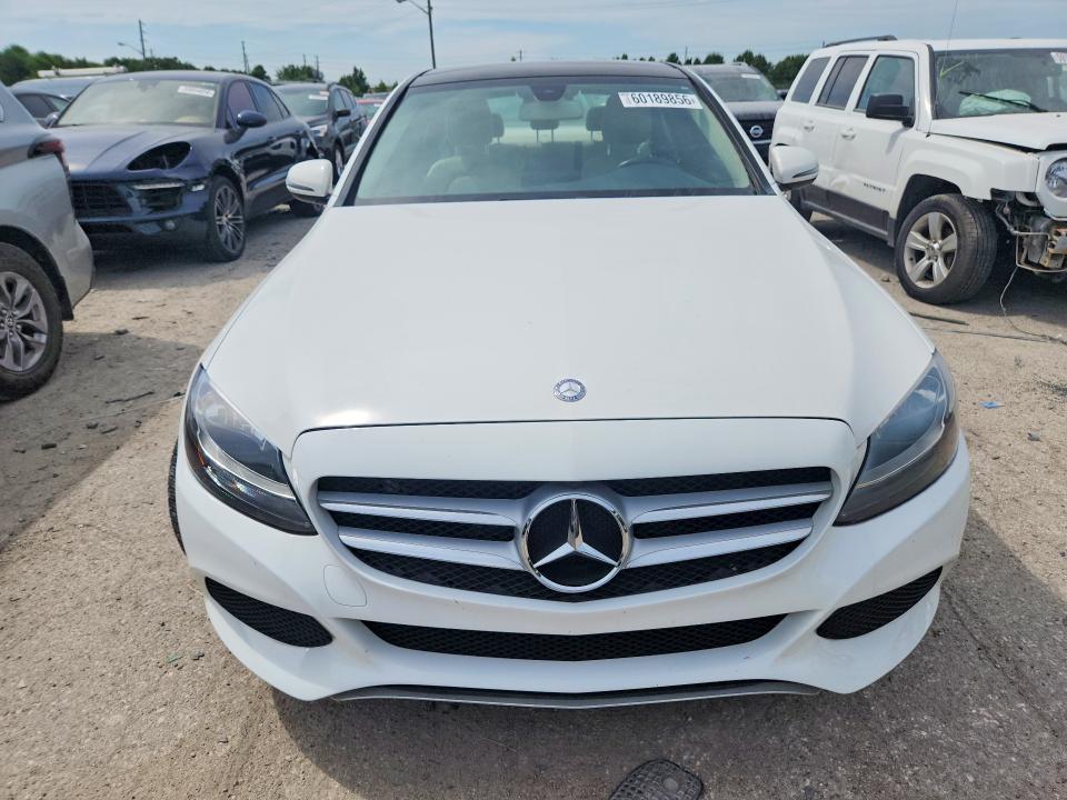 60189856 :رقم المزاد ، 55SWF4KB7HU224781 vin ، 2017 Mercedes-benz C مزاد بيع
