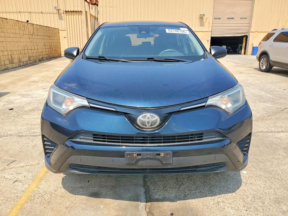 2018 Toyota Rav4 მანქანა იყიდება აუქციონზე, vin: JTMZFREV8JJ729986, აუქციონის ნომერი: 63148106