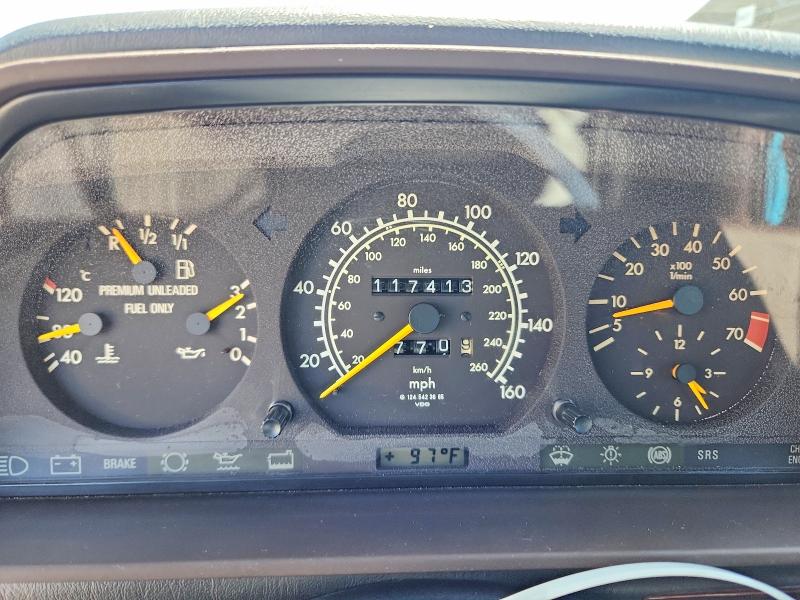 1995 Mercedes-benz E მანქანა იყიდება აუქციონზე, vin: WDBEA66EXSC282317, აუქციონის ნომერი: 62520366
