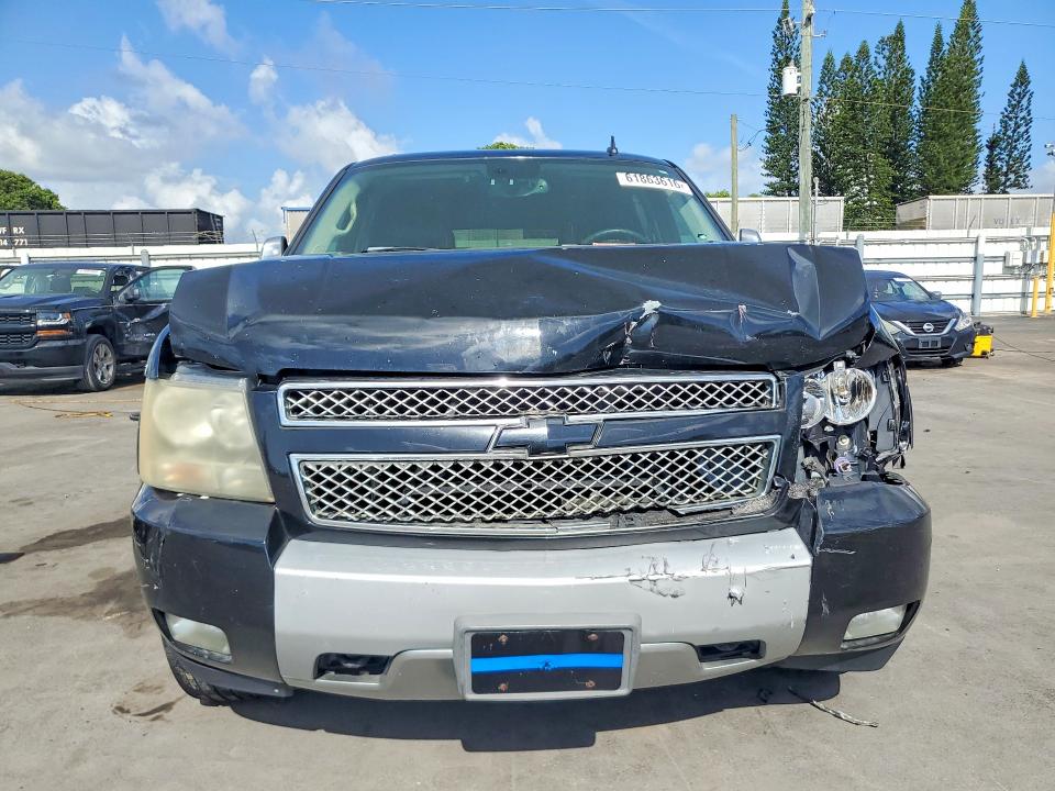 61863616 :رقم المزاد ، 3GNFK16317G252378 vin ، 2007 Chevrolet Suburban مزاد بيع