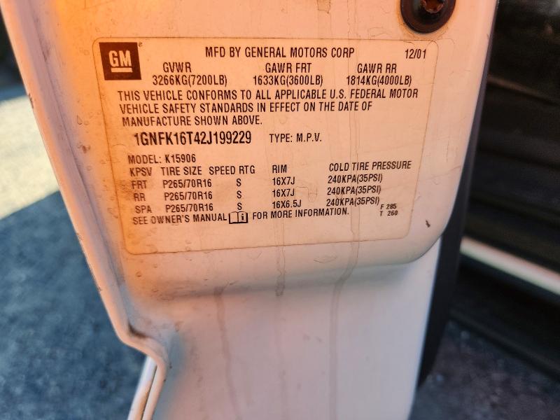 62755216 :رقم المزاد ، 1GNFK16T42J199229 vin ، 2002 Chevrolet Suburban مزاد بيع