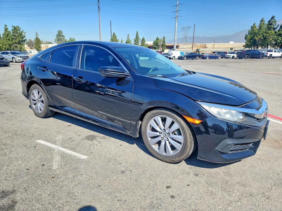 Aukcja sprzedaży 2018 Honda Civic, vin: 2HGFC2F50JH535571, numer aukcji: 60045426