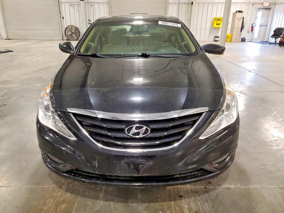 60071476 :رقم المزاد ، 5NPEB4AC5CH386762 vin ، 2012 Hyundai Sonata مزاد بيع