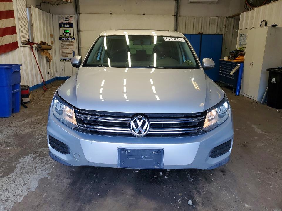 61926966 :رقم المزاد ، WVGBV3AX2DW578185 vin ، 2013 Volkswagen Tiguan مزاد بيع