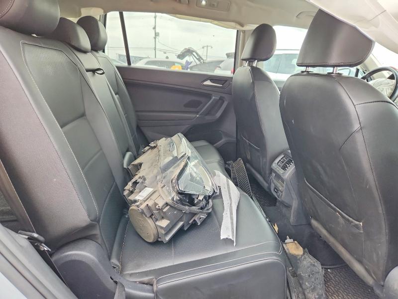 59320976 :رقم المزاد ، 3VV3B7AX6JM208721 vin ، 2018 Volkswagen Tiguan مزاد بيع