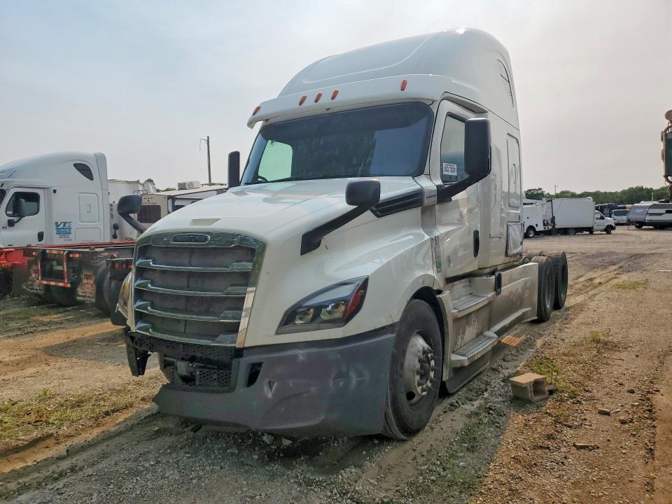 Продажа на аукционе авто 2018 Freightliner Cascadia 126, vin: 3AKJHHDR5JSJR0332, номер лота: 60575056