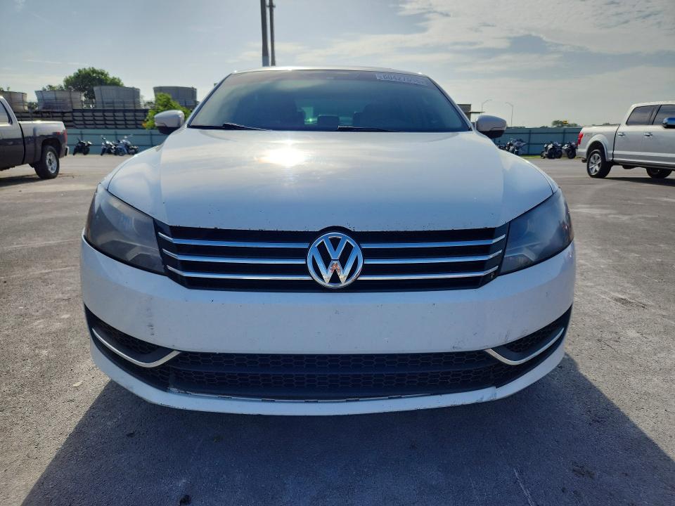 Продажа на аукционе авто 2014 Volkswagen Passat, vin: 1VWBH7A35EC010013, номер лота: 60427696