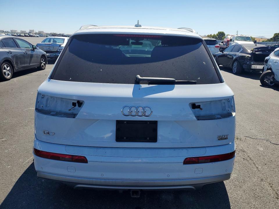 2017 Audi Q7 მანქანა იყიდება აუქციონზე, vin: WA1LAAF78HD047389, აუქციონის ნომერი: 60889656