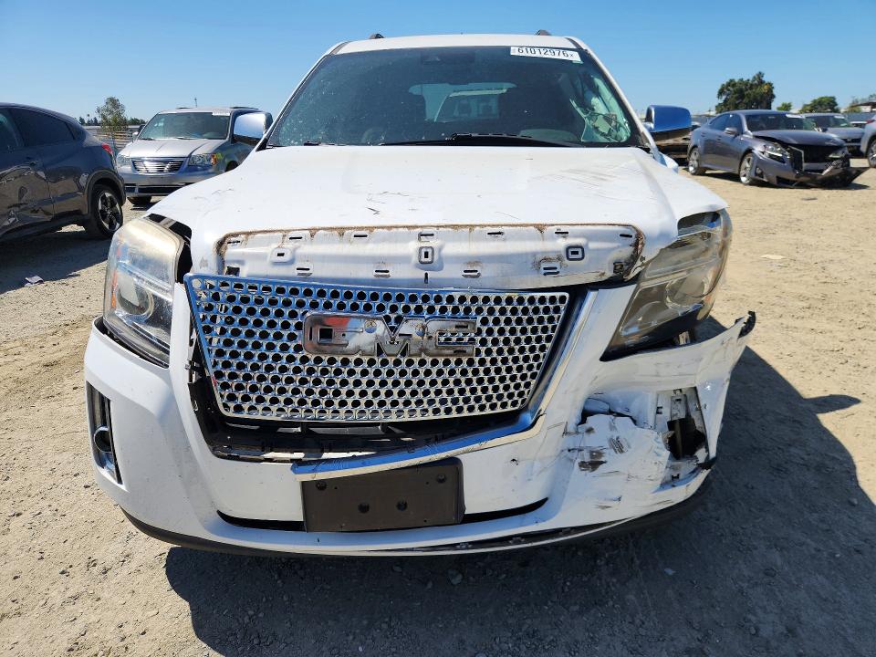 61012976 :رقم المزاد ، 2GKFLUE33F6416351 vin ، 2015 Gmc Terrain مزاد بيع