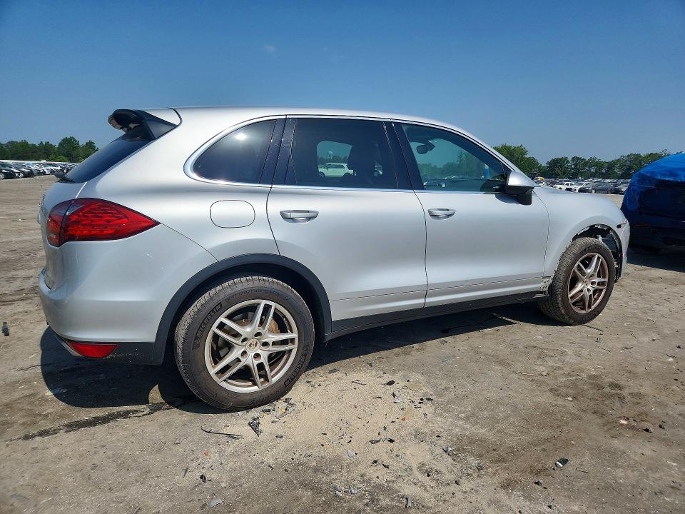 58693456 :رقم المزاد ، WP1AB2A25BLA41802 vin ، 2011 Porsche Cayenne مزاد بيع