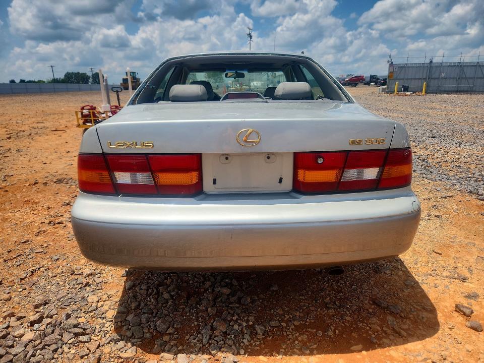 1999 Lexus Es მანქანა იყიდება აუქციონზე, vin: JT8BF28G2X5058661, აუქციონის ნომერი: 60441866