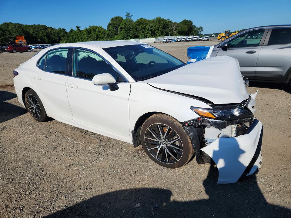 Продаж на аукціоні авто 2022 Toyota Camry, vin: 4T1G11BK2NU069090, номер лоту: 62221706