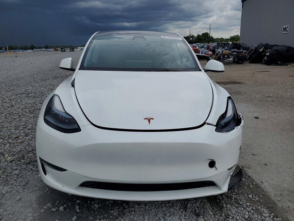 2024 Tesla Model Y მანქანა იყიდება აუქციონზე, vin: 7SAYGDED6RA326191, აუქციონის ნომერი: 61202676