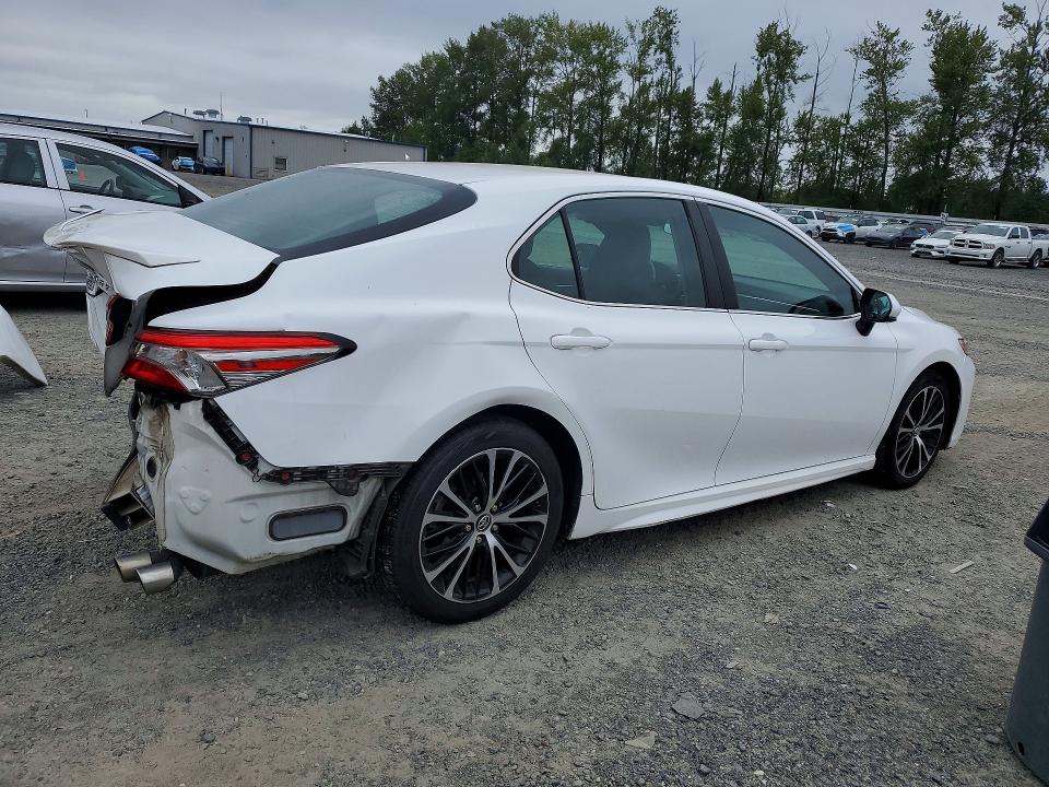 2018 Toyota Camry მანქანა იყიდება აუქციონზე, vin: 4T1B11HK0JU598291, აუქციონის ნომერი: 57431966