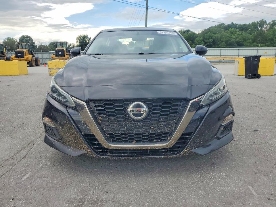 61151766 :رقم المزاد ، 1N4BL4CVXKC187480 vin ، 2019 Nissan Altima مزاد بيع