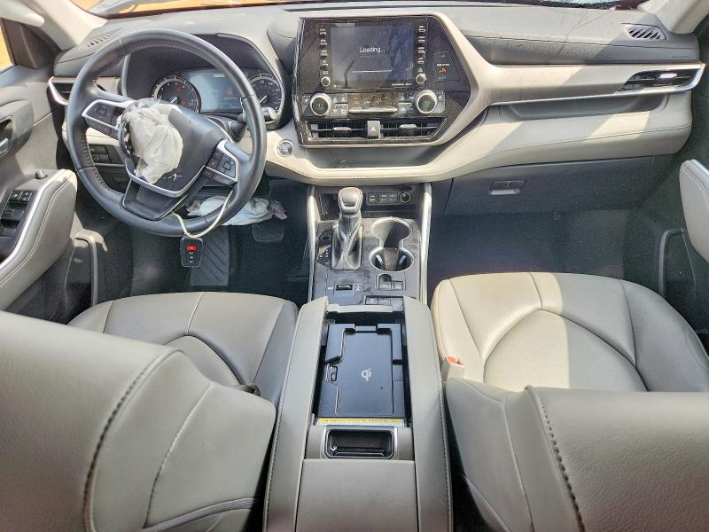 60665706 :رقم المزاد ، 5TDGZRAH4NS542381 vin ، 2022 Toyota Highlander مزاد بيع