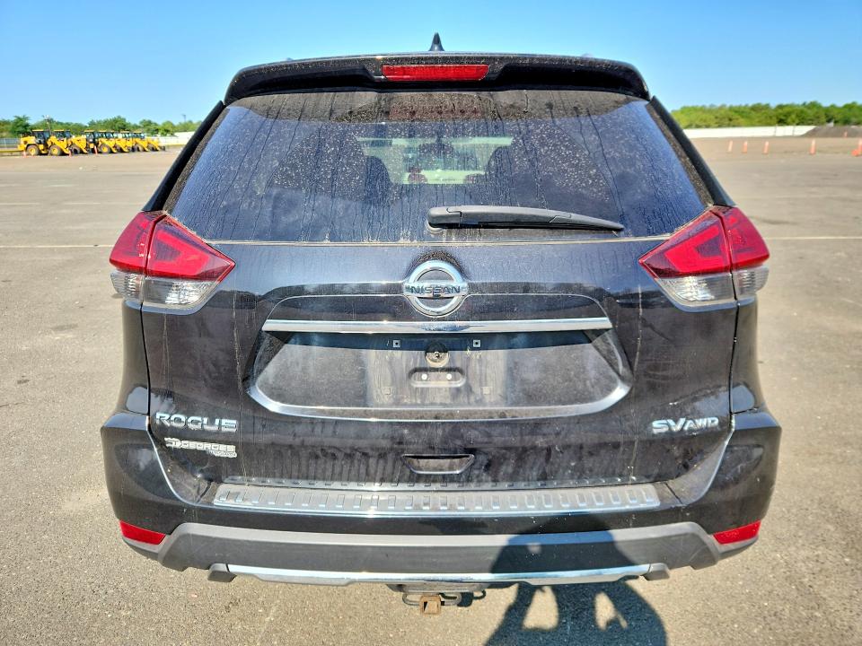 62389816 :رقم المزاد ، 5N1AT2MV4JC804276 vin ، 2018 Nissan Rogue مزاد بيع