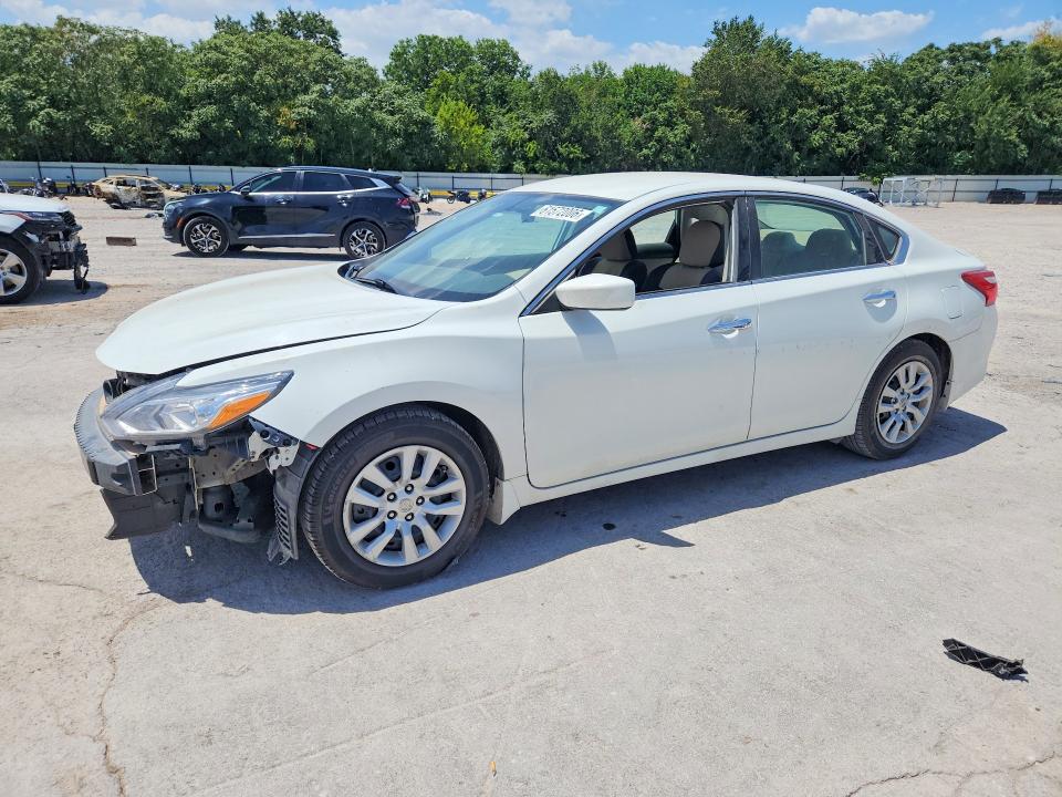 Auction sale of the 2016 Nissan Altima, vin: 1N4AL3AP0GN380226, lot number: 61572006