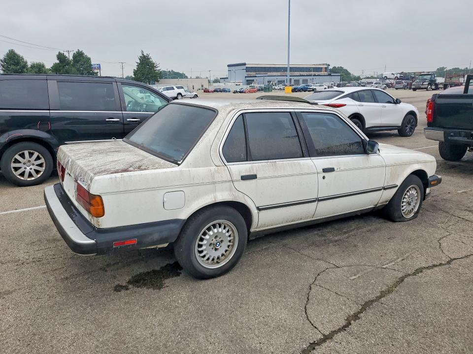 1986 Bmw 325 მანქანა იყიდება აუქციონზე, vin: WBAAE6409G0704997, აუქციონის ნომერი: 62582516