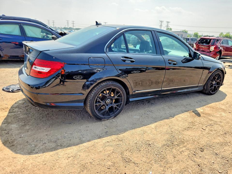2014 Mercedes-benz C მანქანა იყიდება აუქციონზე, vin: WDDGF8AB6EA921948, აუქციონის ნომერი: 61555976