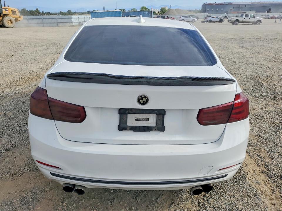 61808646 :رقم المزاد ، WBA8E9G50GNU28414 vin ، 2016 Bmw 328 مزاد بيع