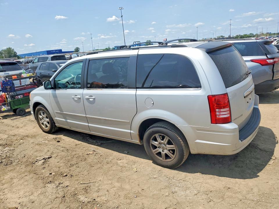 62320306 :رقم المزاد ، 2A4RR5D13AR338801 vin ، 2010 Chrysler Town & Country مزاد بيع
