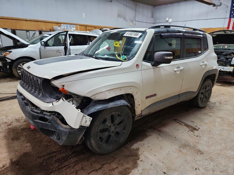 61553186 :رقم المزاد ، ZACCJBCB3JPH94121 vin ، 2018 Jeep Renegade مزاد بيع