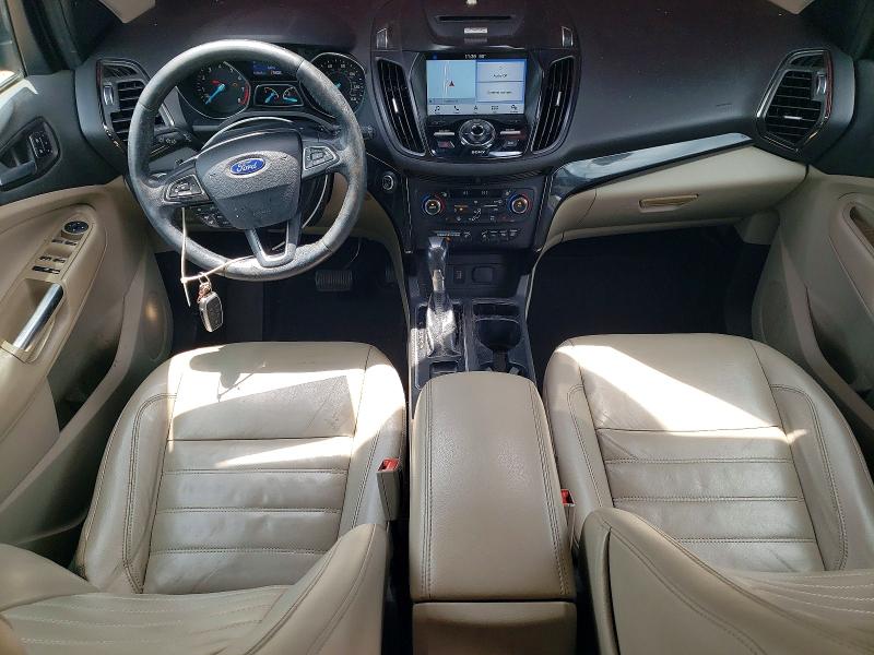 62130556 :رقم المزاد ، 1FMCU0J99HUD90949 vin ، 2017 Ford Escape مزاد بيع