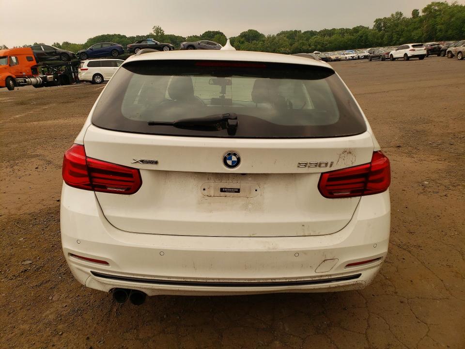 2017 Bmw 330 მანქანა იყიდება აუქციონზე, vin: WBA8K3C55HK678696, აუქციონის ნომერი: 60931336