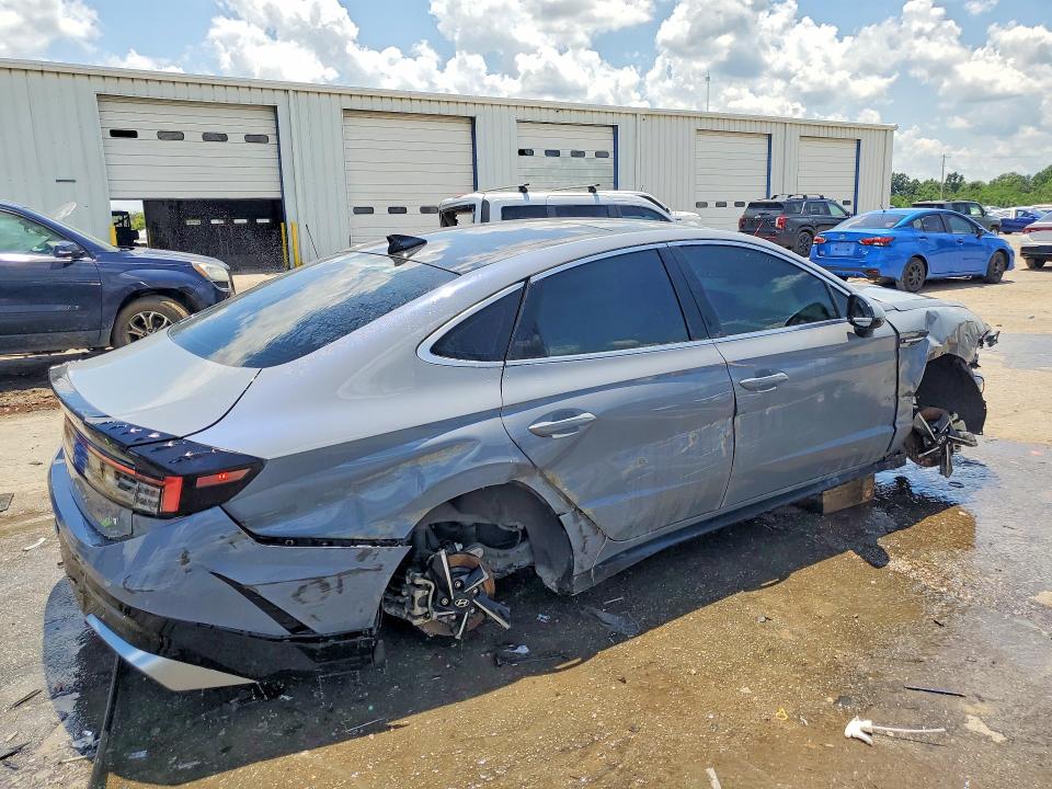 Auction sale of the 2025 Hyundai Sonata, vin: KMHL14JA5SA480683, lot number: 59816836