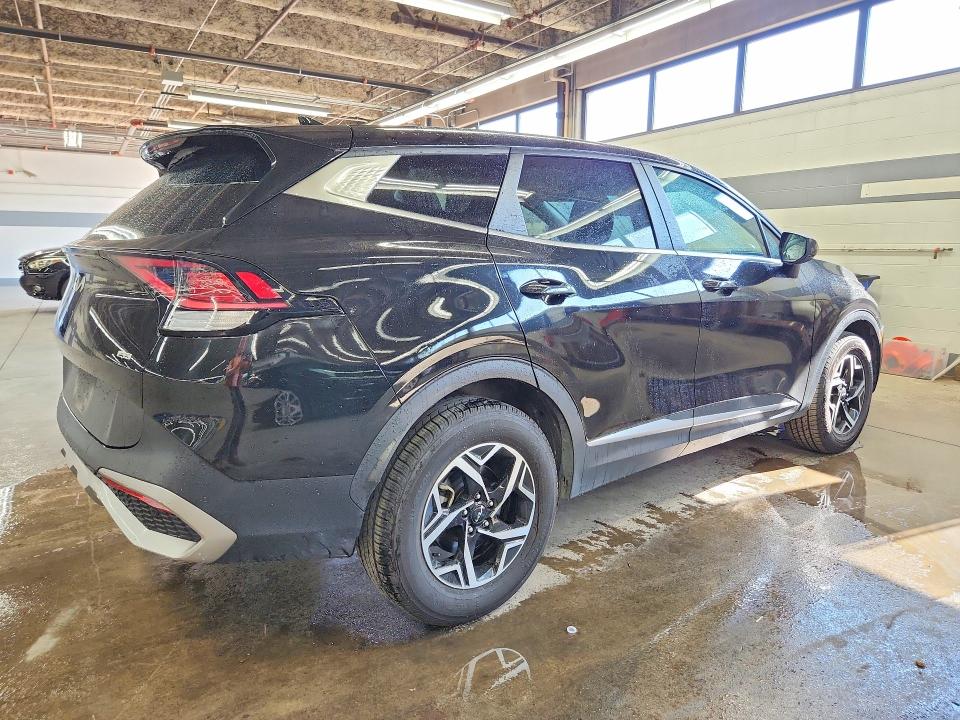 Продажа на аукционе авто 2023 Kia Sportage, vin: KNDPUCAF1P7142690, номер лота: 63365656