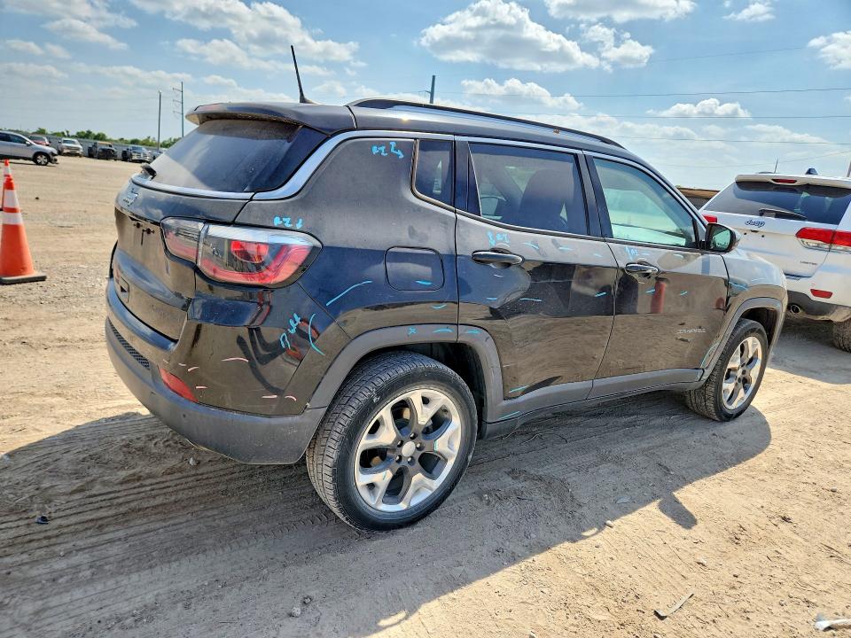 62266096 :رقم المزاد ، 3C4NJDCBXJT332510 vin ، 2018 Jeep Compass مزاد بيع