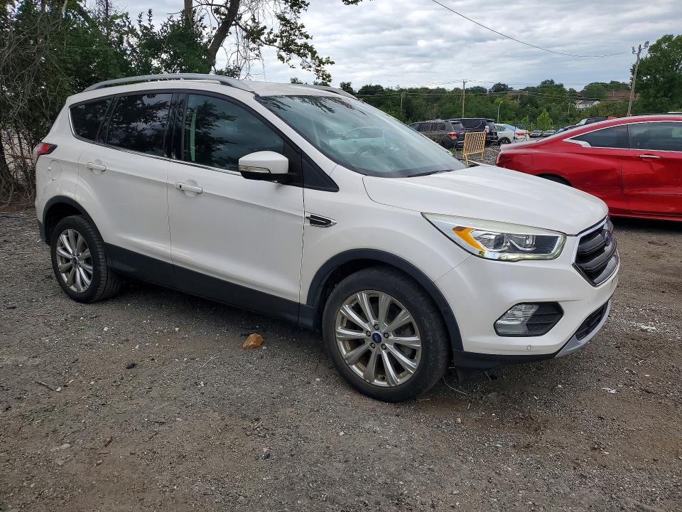 62324686 :رقم المزاد ، 1FMCU9J95HUA74405 vin ، 2017 Ford Escape مزاد بيع