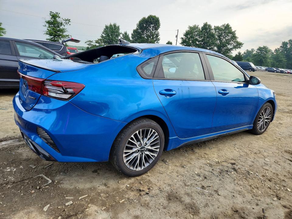 2022 Kia Forte მანქანა იყიდება აუქციონზე, vin: 3KPF54AD2NE473093, აუქციონის ნომერი: 60562646