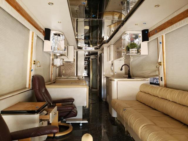 Продажа на аукционе авто 2000 Prevost Bus, vin: 2PCV3349XY1013488, номер лота: 64709543