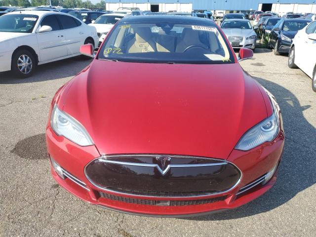 63611153 :رقم المزاد ، 5YJSA1H14FFP74870 vin ، 2015 Tesla Model S 85 مزاد بيع
