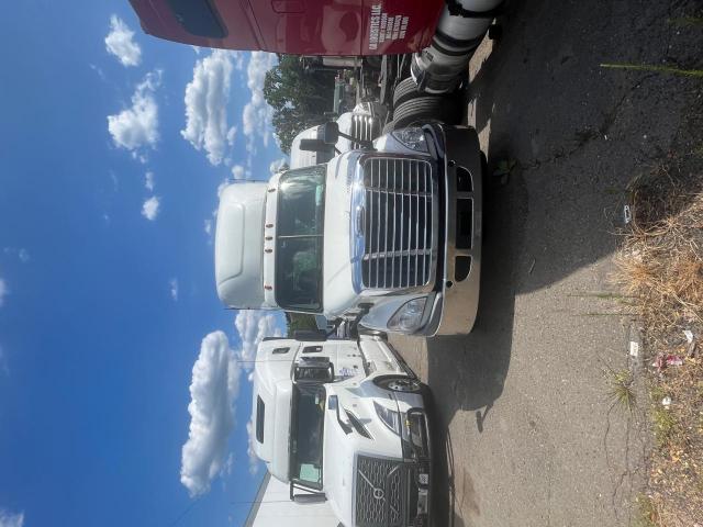 63188693 :رقم المزاد ، 1FUBGAD42GLHD9913 vin ، 2016 Freightliner Cascadia 113 مزاد بيع